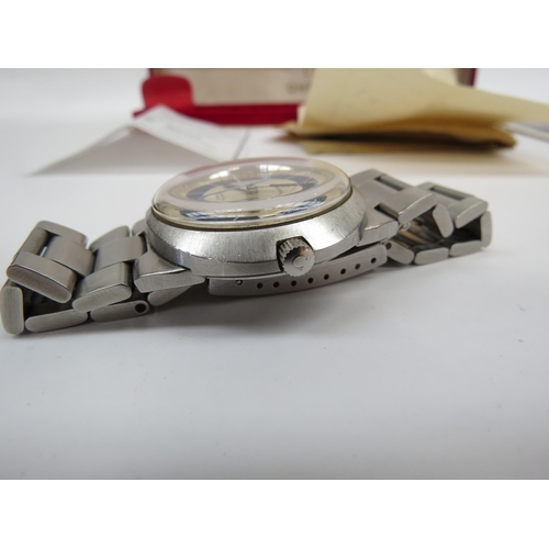 6404 - An Omega Dynamic 1970's gents wristwatch, steel link strap with tool to remove bezel, spare link and... 