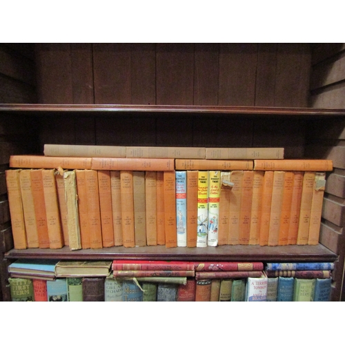 4109 - A collection of vintage Bobbsey Twins series of children’s books by Laura Lee Hope. Some a/f (36)