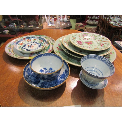 4233 - Six Chinese ceramic plates, some hand-painted; including four celadon green famille-rose, one imari ... 