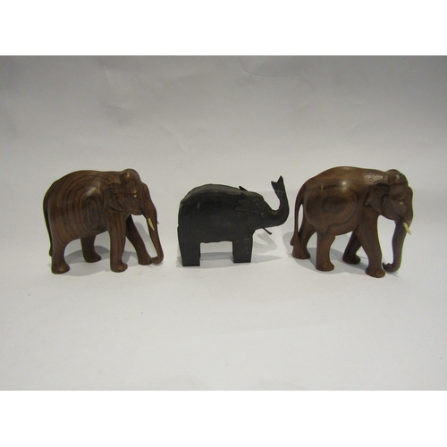 4413 - A collection of wooden elephants and a chicken (5)