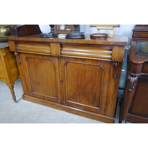 2136 - A Victorian mahogany sideboard