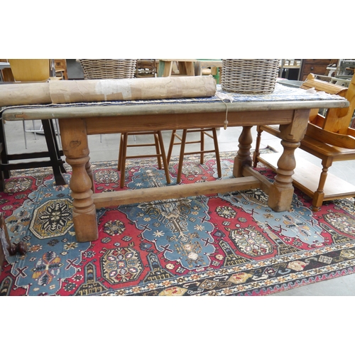 2265 - A country pine dining table