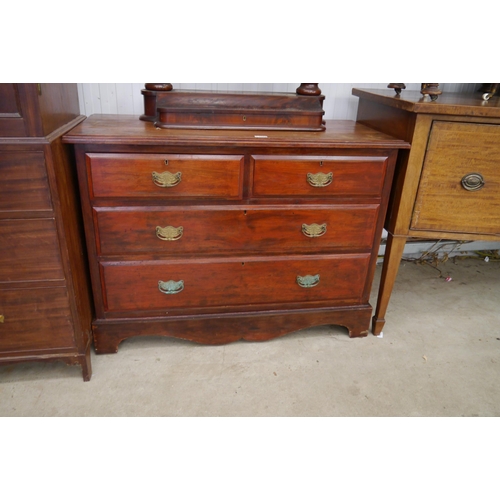 2269 - An Edwardian mahogany two over two chest of drawers