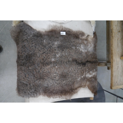 2299 - A brown sheepskin