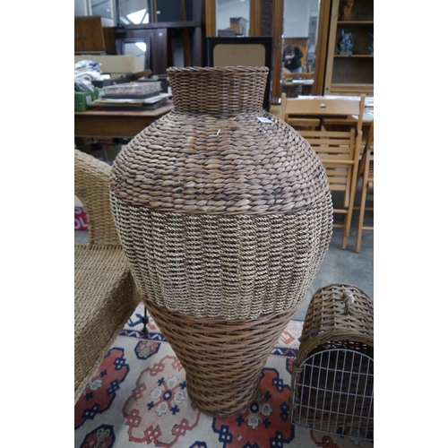 2373 - A large wicker basket and cat basket