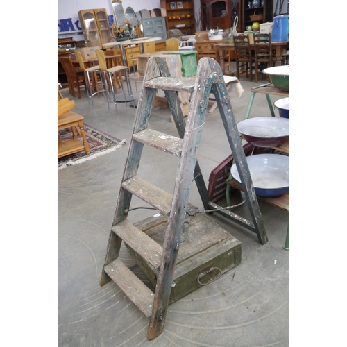 2038 - A set of Vintage pine folding steps