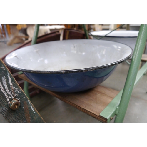 2044 - A blue enamel bowl