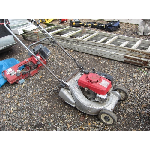 3368 - A Honda mower - no collector A/F