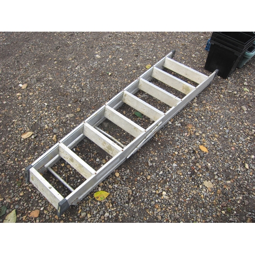 3426 - A set of 6-tread aluminium steps