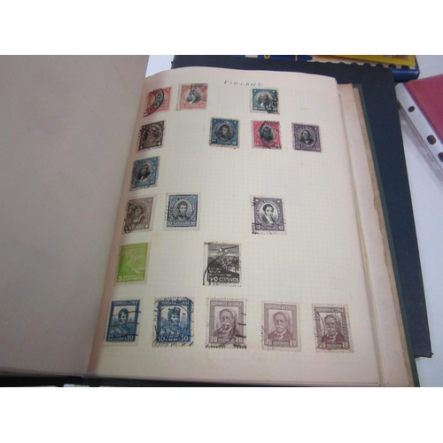 1310 - A collection of stamp albums and loose examples from Great Britain, penny black and reds, mainly 20t... 