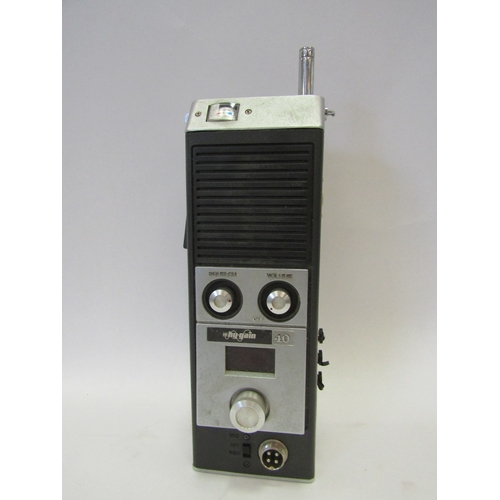 1261 - A boxed hy-gain 40 channel 5 watt vintage walkie-talkie