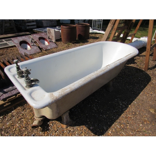 8024 - An English Shanks roll top bath, 6ft 4