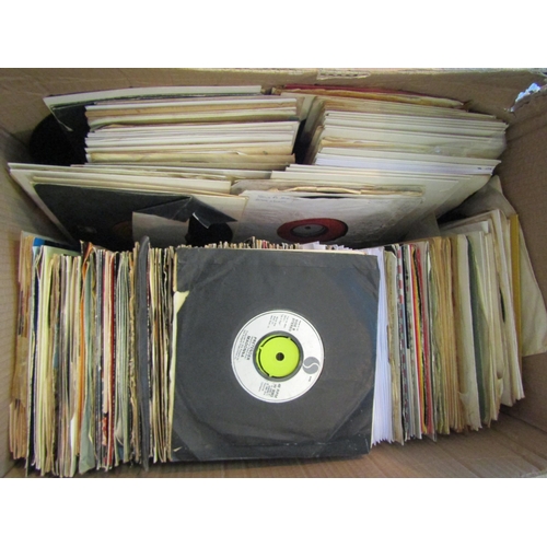 1152 - A box of 1970's and 80's vinyl 7