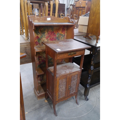 2216 - An oak four tier bookcase and a two-tier bedside cabinet with twin carved doors (2)