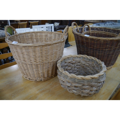 2269 - Two wicker baskets