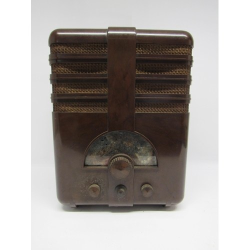 7315 - An Ekco AD38 valve radio in Art Deco Bakelite case, c.1937, for restoration