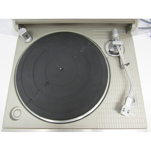 7462 - A Sony PS-636 direct drive turntable