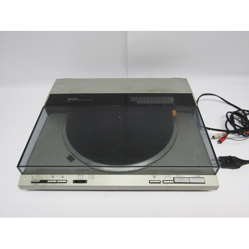 7463 - A Technics SL-D1 direct drive turntable