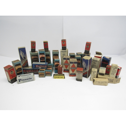 7449 - A collection of boxed radio valves / tubes including Mazda U 403, T 41, HL DD 1320, V.P 1320, DC/P, ... 