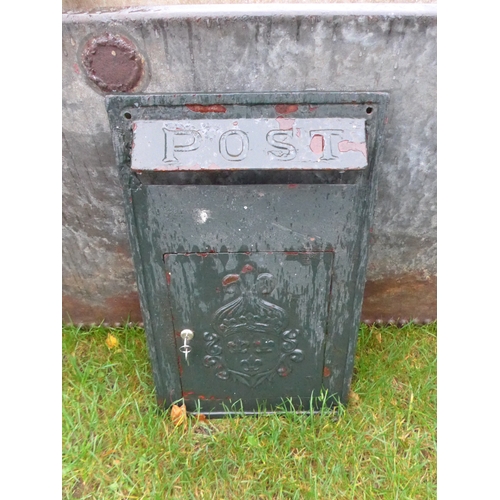 8073A - A letter box front