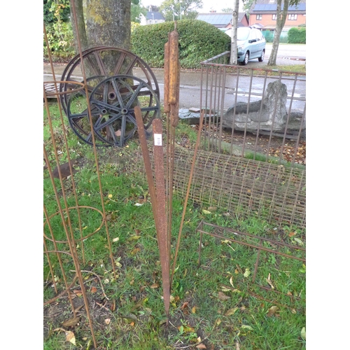 8106 - A rust finish garden bullrush feature