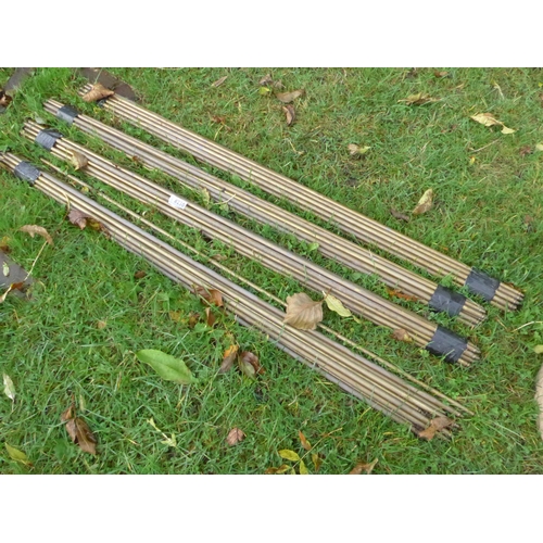 8230 - A quantity of brass stair rods