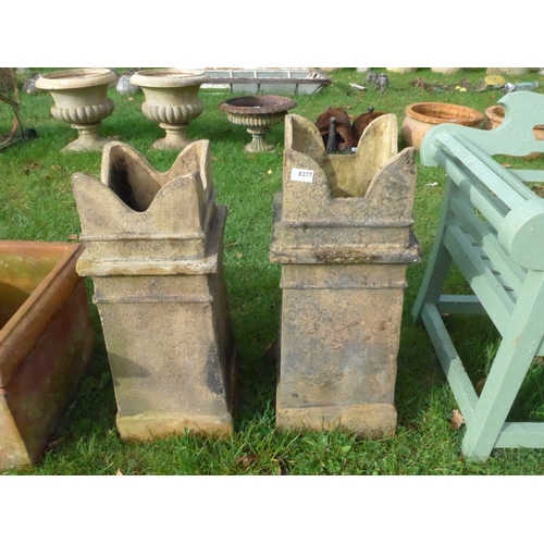 8277 - A pair of buff Queen top chimney pots, 70cm tall