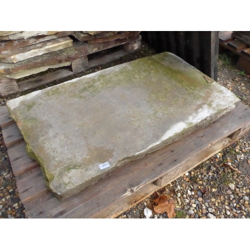 8371 - A York stone flag, 1000mm x 600mm x 60mm approx