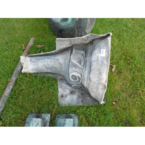 8385 - A lead water hopper,  