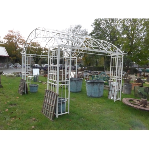 8435 - A large garden rose tunnel gazebo with arched ends