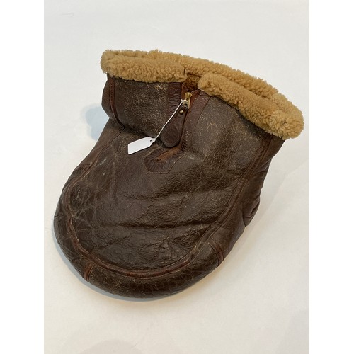 9011 - A scarce WWII RAF foot warmer, sheepskin and leather, possibly Irvin