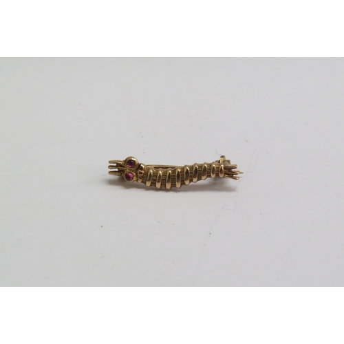 9539 - An Irvin gold Caterpillar Club Badge to Sgt T. Arnold, the badge comes complete with its Irvin Mappi... 