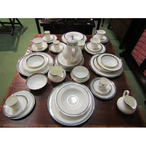 4064 - A collection of Royal Doulton 'Sarabande' pattern dinner, tea and coffee wares to include teapot, di... 