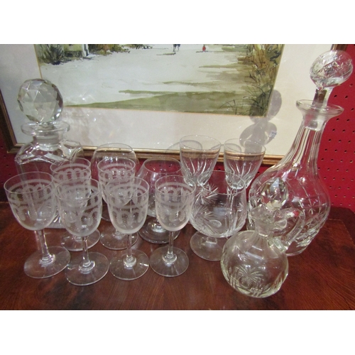 4078 - A selection of glassware including six Edwardian etched sherry glasses, decanters etc. (14)