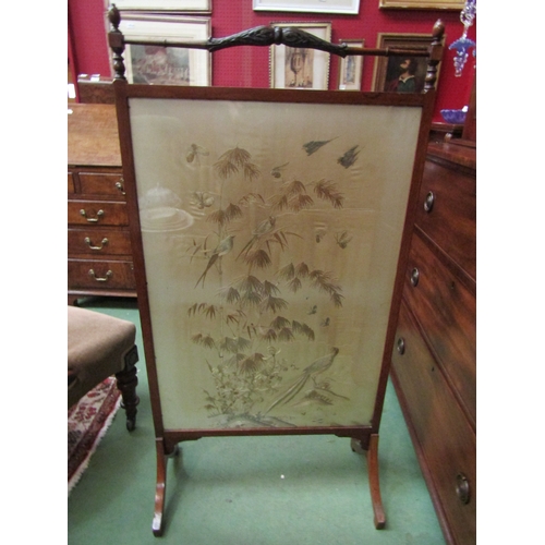 4182 - An Edwardian mahogany fire screen with silk panel in a glazed frame, 122cm tall x 63cm wide