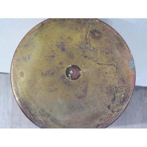 9213 - A WWI German naval brass shell case, stamped 1917 485 SP255 to base, approximately 50cm high