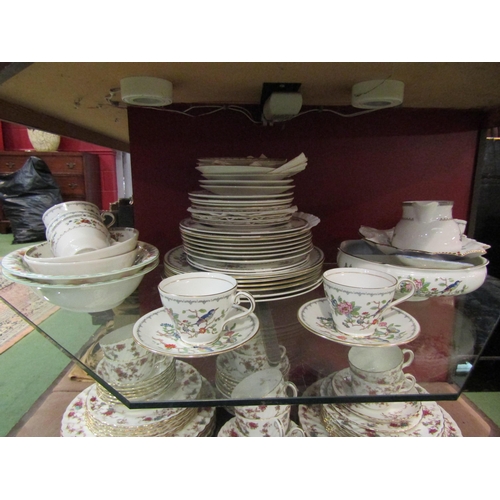 4259 - Assorted ceramics including Aynsley 'Pembroke' dinner wares, Minton 'Haddon Hall' bowls, Royal Doult... 