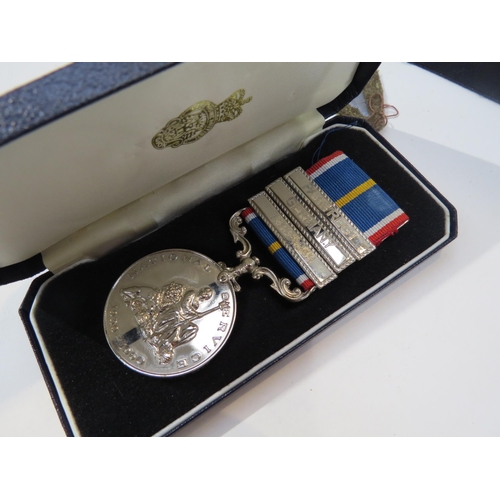 9196 - A Parachute Regiment 1948 dated beret with owner's National Service Medal named to 21067152 PTE. L.W... 