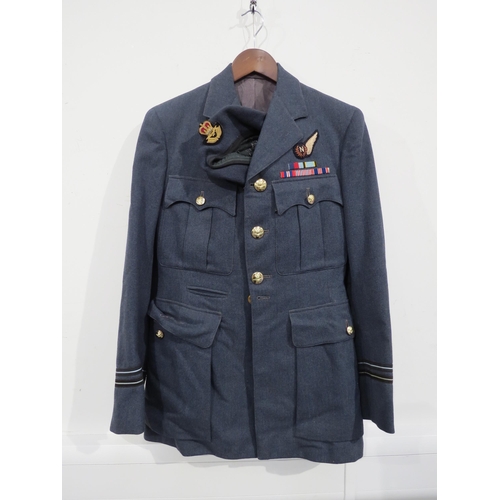 9095 - A post-war RAF Polish navigator's uniform