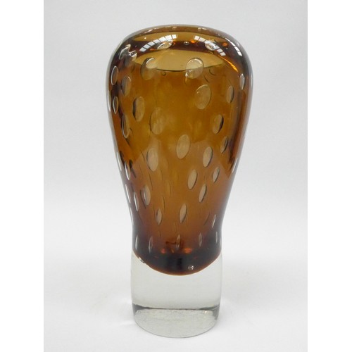 7246 - A Czech Sklo Union glass vase by Milan Metalak for Harrachov Glassworks in cola colourway with bubbl... 