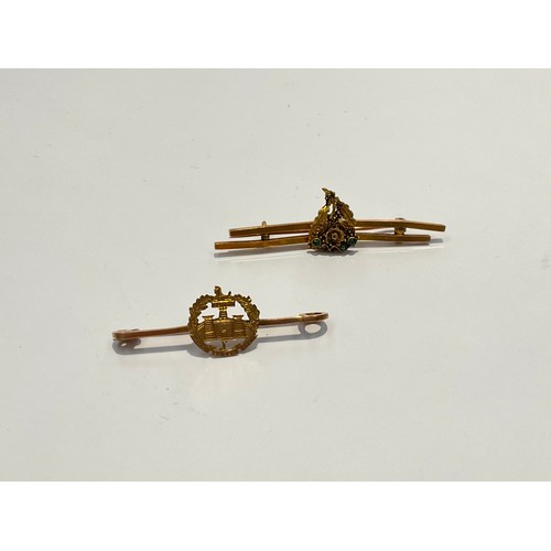 9513 - A 9ct gold Essex Regiment sweetheart brooch together with another yellow metal brooch, 5.4g total we... 