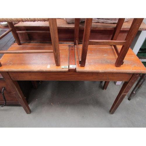 2036 - A 1950s beech twin lift top child's school desk