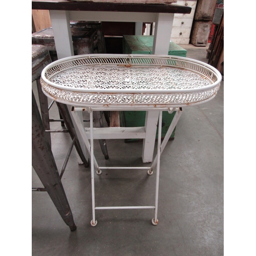 2042 - A white folding metal garden tea table