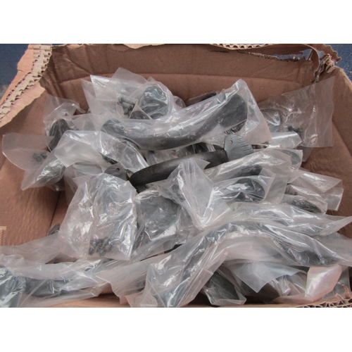 2069 - A box of large D handles approx. 36