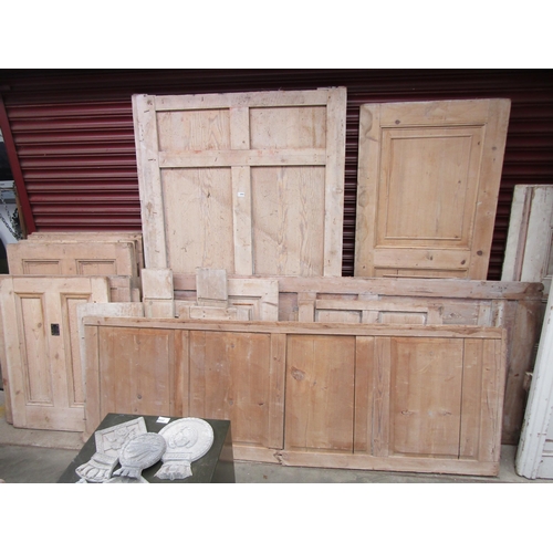 2083 - A quantity of Georgian pine panelling from Wingfield castle