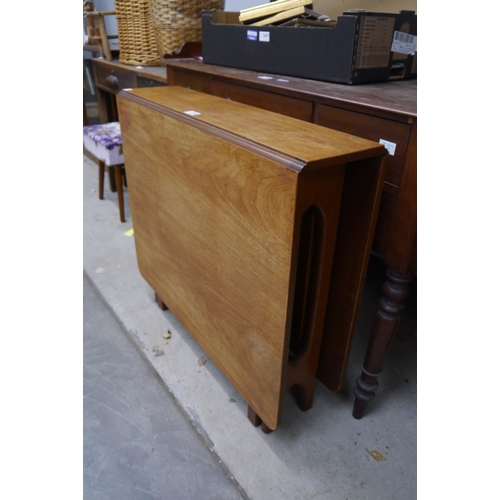 2504 - A G-plan drop leaf table