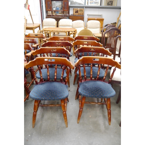 2516 - A set of eight pub chairs