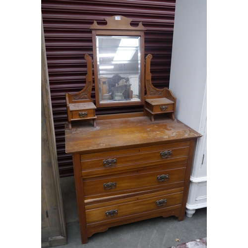 2529 - An Edwardian satin wood dressing chest