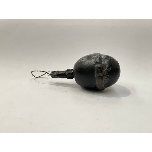 9452 - A WWI German egg grenade, deactivated