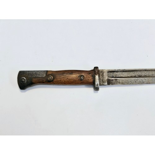 9342 - A German Mauser bayonet, back stamped with W over 88, Weyersberg Solingen, no scabbard